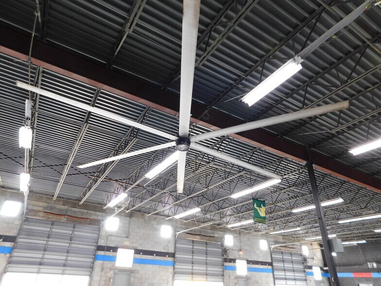 More Photos Of 5145 Commercial Dr, Melbourne Warehouse For Lease