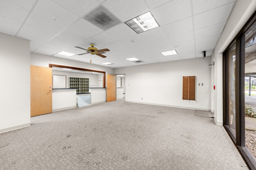 More Photos Of 13414 Medical Complex Dr, Tomball Medical For Sale