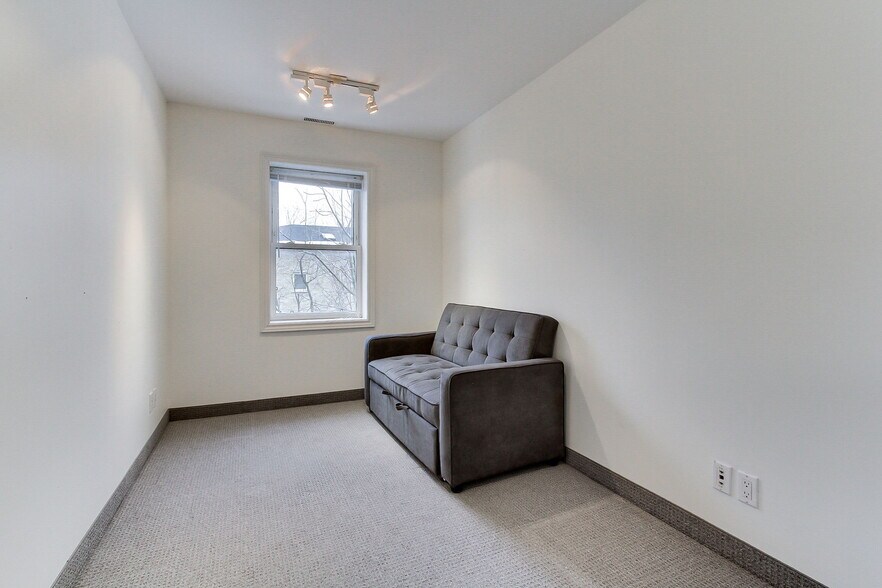 More Photos Of 187 Finch Ave W, Toronto Office Residential For Sale