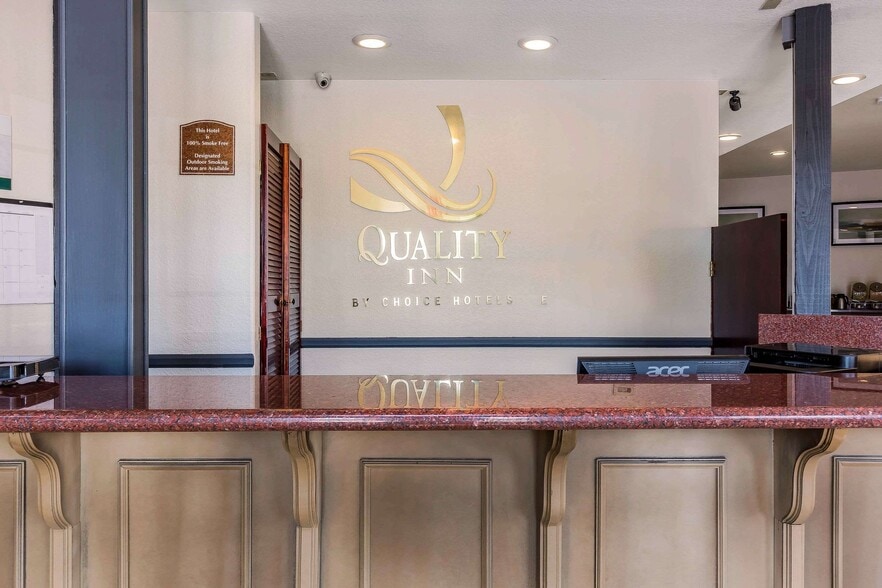 More Photos Of 3135 Old Hwy 395, Fallbrook Hotel For Sale