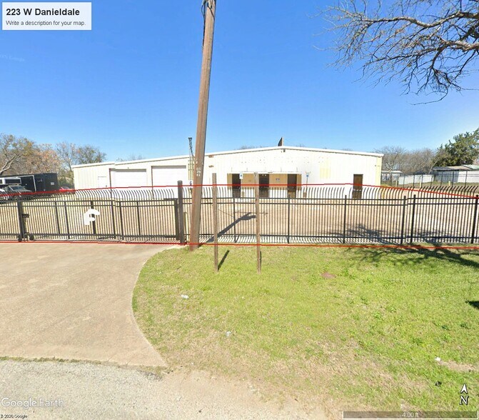 Primary Photo Of 223 W Danieldale Rd, Dallas Light Distribution For Sale