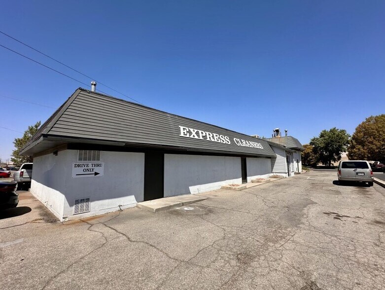More Photos Of 2324 S Redwood Rd, Salt Lake City Restaurant For Lease
