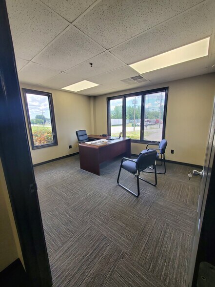 More Photos Of 2998 Paul Dr, Elkhart Manufacturing For Lease