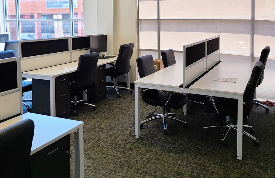 Primary Photo Of 290 King St E, Kitchener Coworking Space