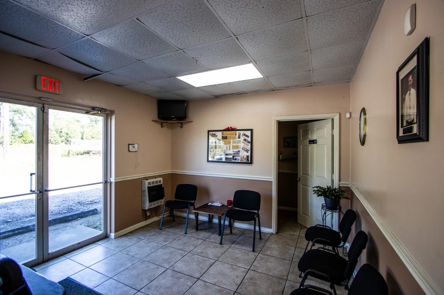 More Photos Of 8263 Garners Ferry Rd, Columbia Light Manufacturing For Sale