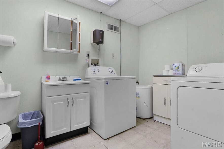 More Photos Of 234 Lemay Ferry Rd, Saint Louis Specialty For Sale