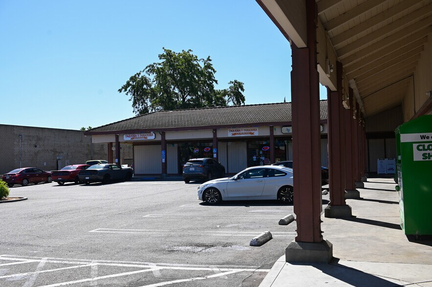 More Photos Of 500 Cirby Way, Roseville General Retail For Sale