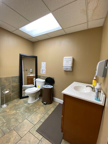 More Photos Of 943 N Boonville Ave, Springfield Office For Sale