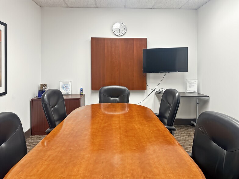 More Photos Of 4145 North Service Rd, Burlington Coworking Space