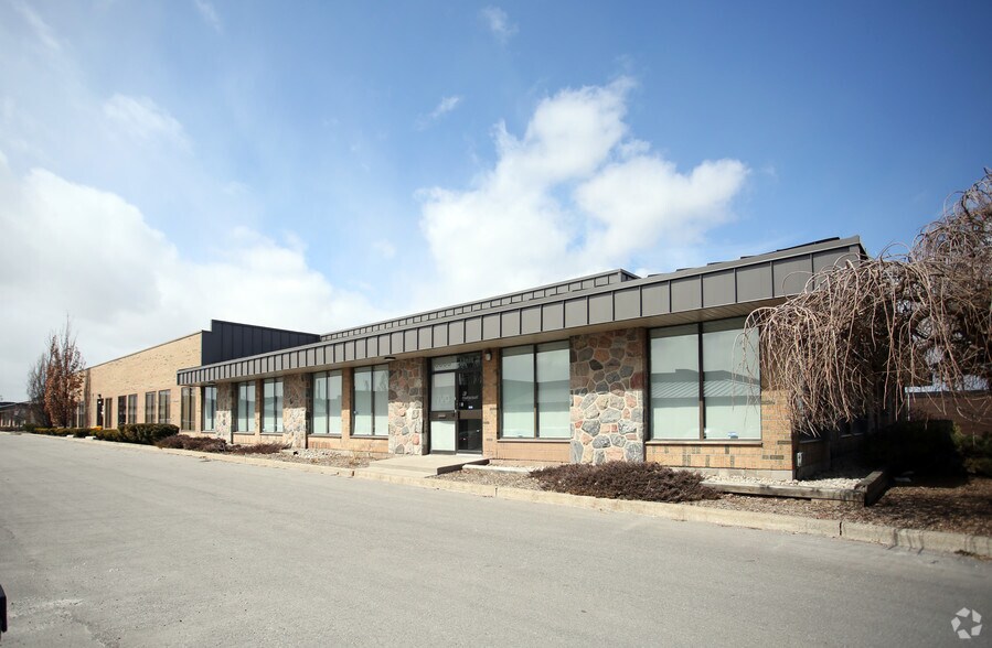 More Photos Of 6300 Northwest Dr, Mississauga Light Distribution For Lease