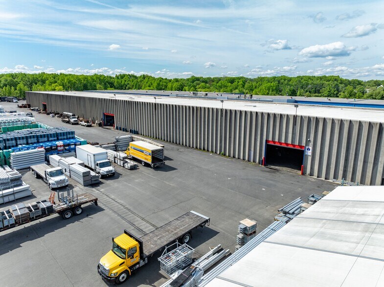 More Photos Of 20 Harmich Rd, South Plainfield Warehouse For Lease