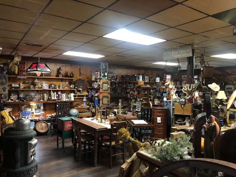 More Photos Of 401 Linden St, Columbia General Retail For Sale