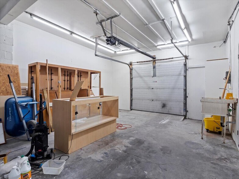 More Photos Of 1480 S State St, Salt Lake City Storefront For Sale