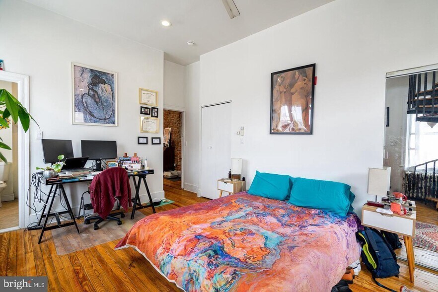 More Photos Of 519 S 5th St, Philadelphia Storefront Retail Residential For Sale