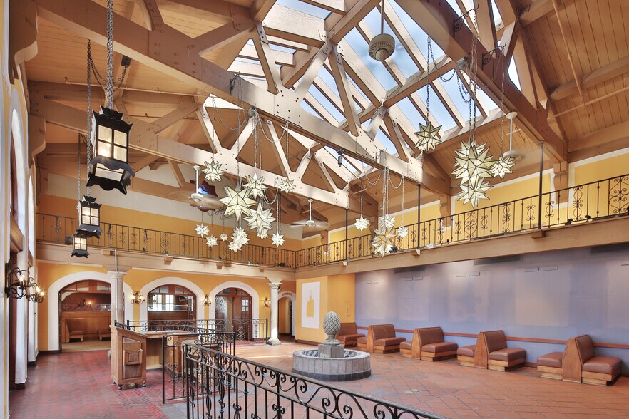 More Photos Of 3360 Ocean Park Blvd, Santa Monica Restaurant For Lease