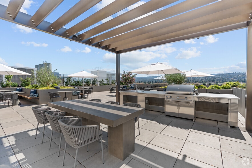 More Photos Of 777 Industrial Rd, San Carlos Research And Development For Lease