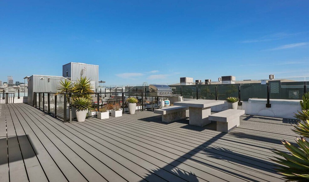 More Photos Of 255 9th St, San Francisco Office For Lease