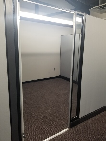 More Photos Of 2912 Enterprise Dr, Durant Industrial For Sale