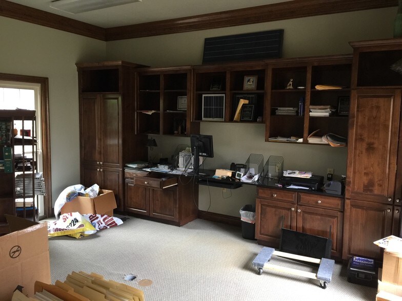 More Photos Of 9335 Ellerbe Rd, Shreveport General Retail For Lease