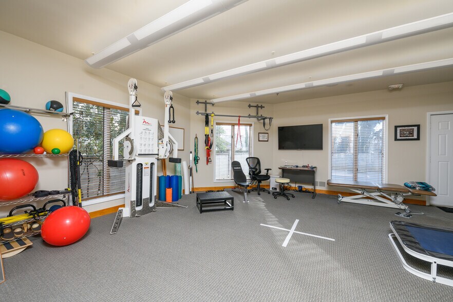 More Photos Of 130 Maple Ave, Red Bank Medical For Lease