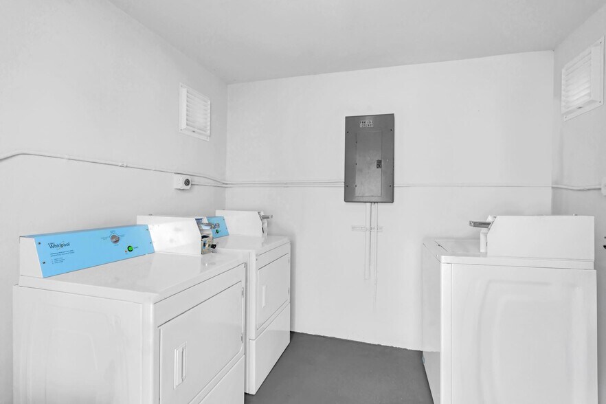 More Photos Of 1142 SW 4th St, Miami Apartments For Sale