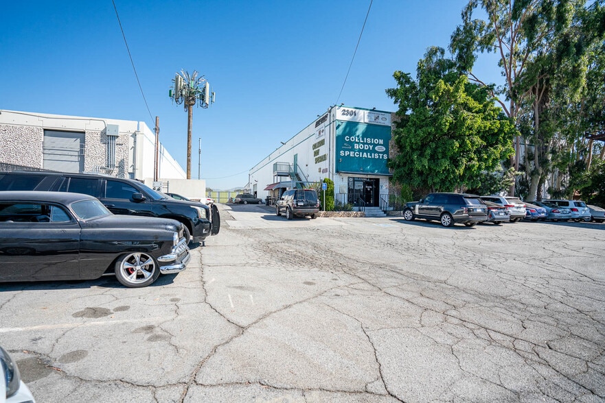 More Photos Of 12301 Sherman Way, North Hollywood Warehouse For Sale
