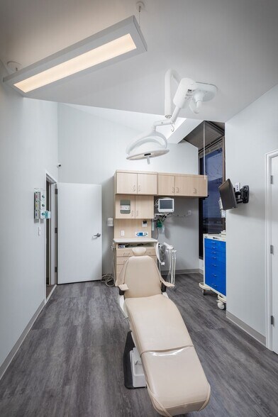 More Photos Of 7586 W Jewell Ave, Lakewood Medical For Sale