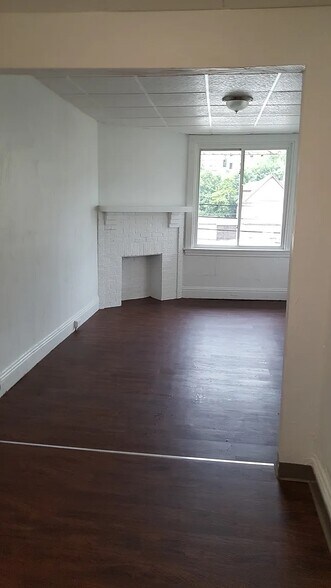 More Photos Of 400 Russellwood Ave, McKees Rocks Apartments For Sale