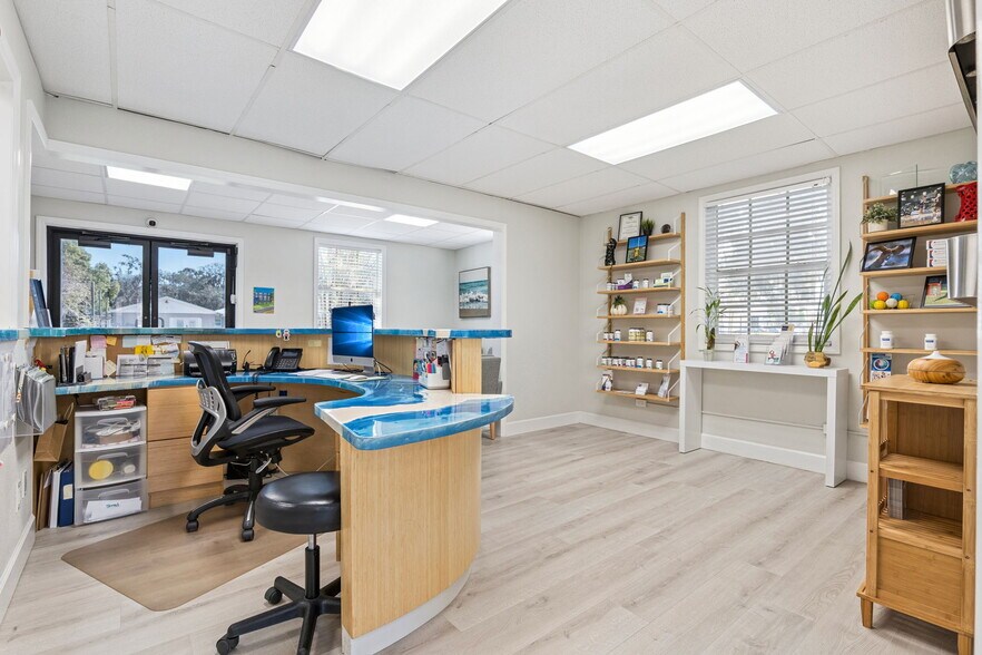 More Photos Of 17425 7th St, Montverde Office For Sale