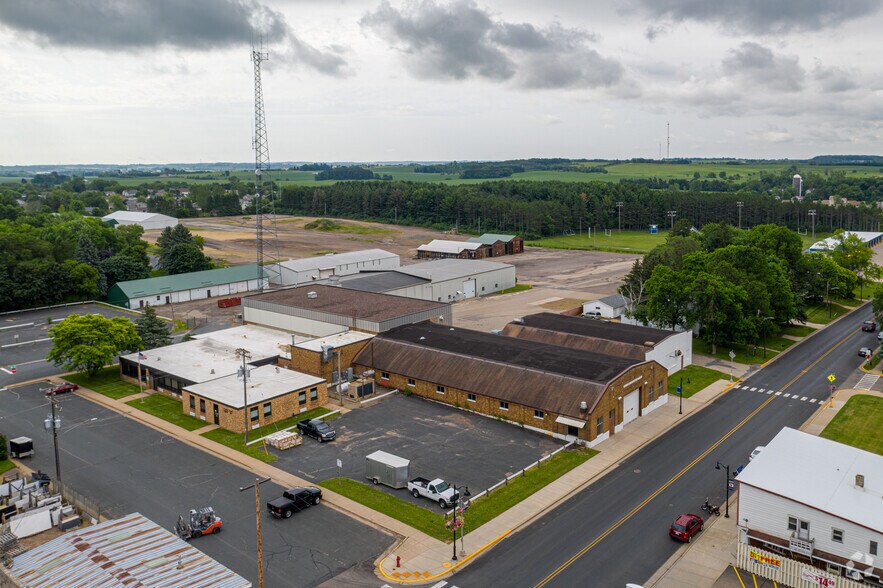 More Photos Of 920 3rd St, Hammond Service For Sale