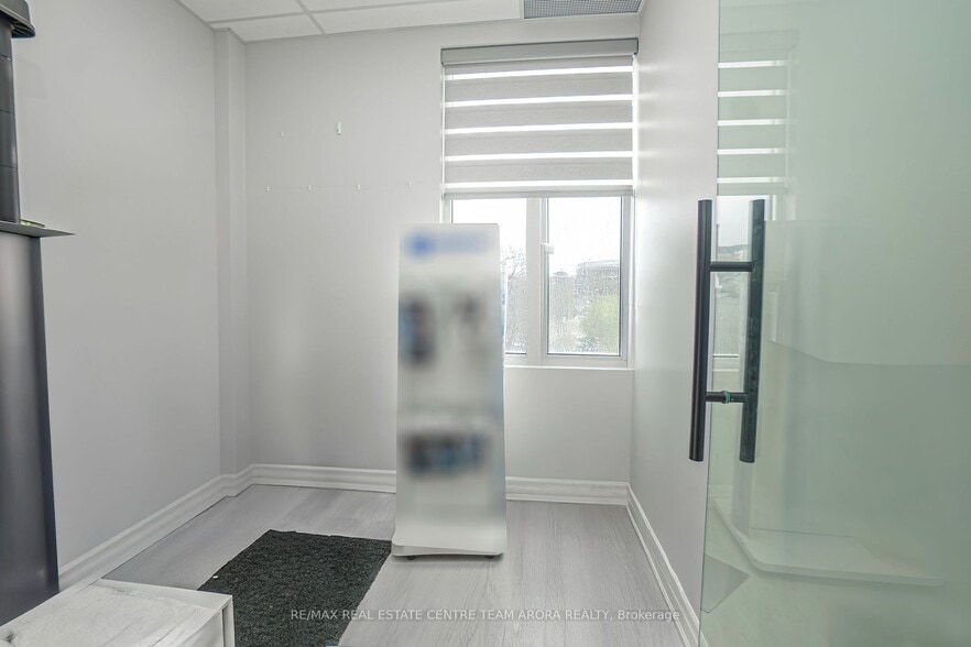 More Photos Of 268 Derry Rd W, Mississauga Office For Sale