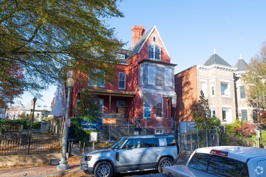 Primary Photo Of 421 T St NW, Washington Apartments For Sale