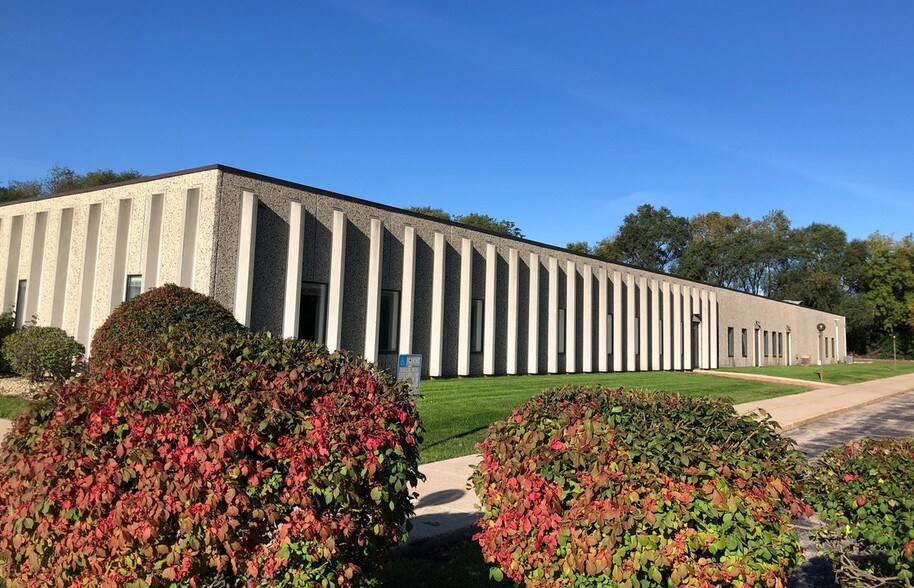 Primary Photo Of 2104 International Ln, Madison Light Distribution For Lease