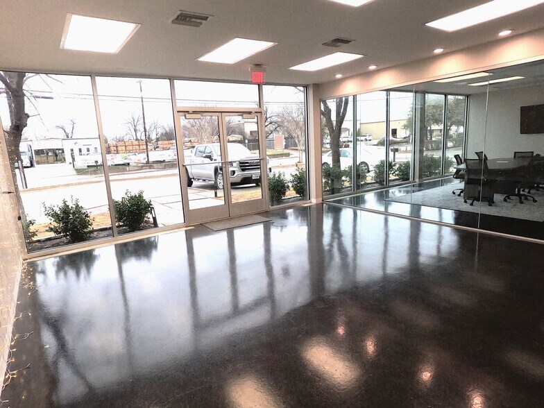 More Photos Of 2230 Joe Field Rd, Dallas Office For Lease