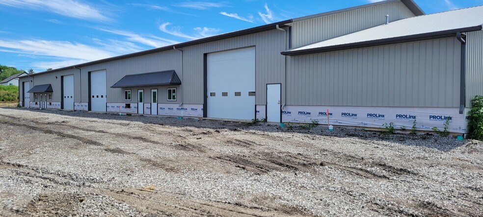 More Photos Of 8215 Taney Pl, Merrillville Warehouse For Lease