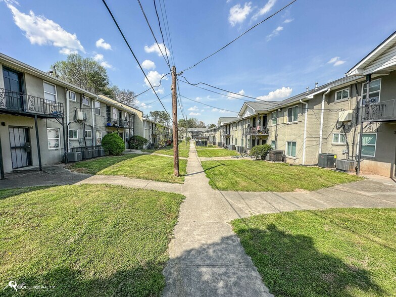 More Photos Of 1247 Joseph E. Boone Blvd, Atlanta Apartments For Sale