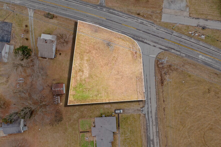 More Photos Of 2612 Us-31w, White House Land For Sale
