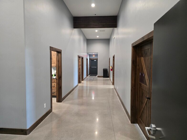 More Photos Of 870 N 2nd E, Rexburg General Retail For Lease