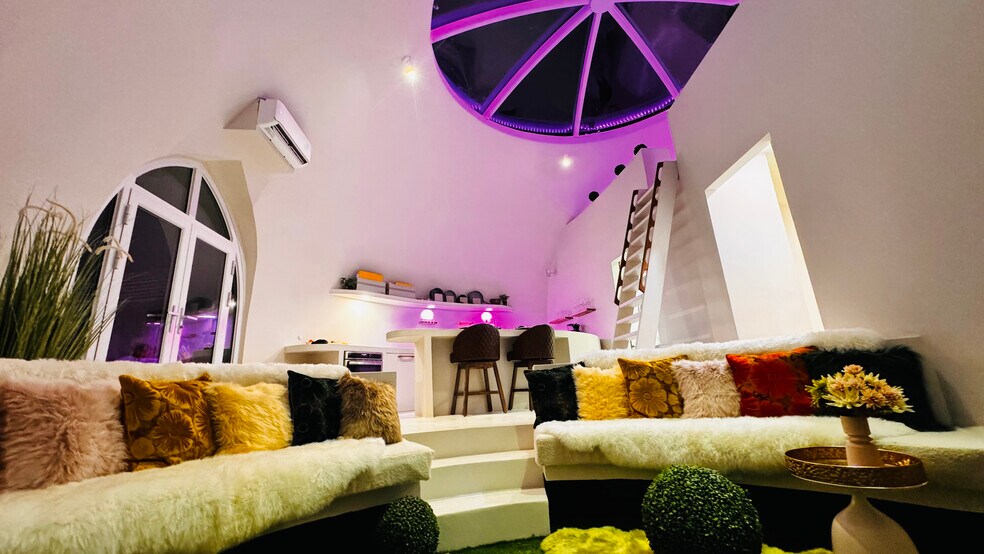 More Photos Of 10257 Old Mt Baker Hwy, Deming Hotel For Sale