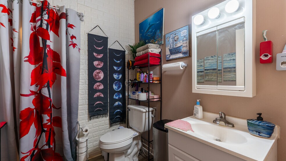 More Photos Of 10501 Old Highway 54, Eugene Self Storage For Sale