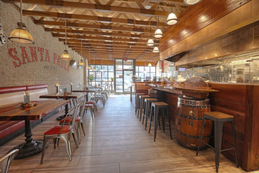 More Photos Of 817 E Main St, Santa Paula Storefront For Sale