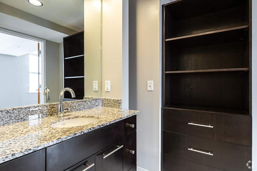 More Photos Of 909 Walnut St, Kansas City Apartments For Lease