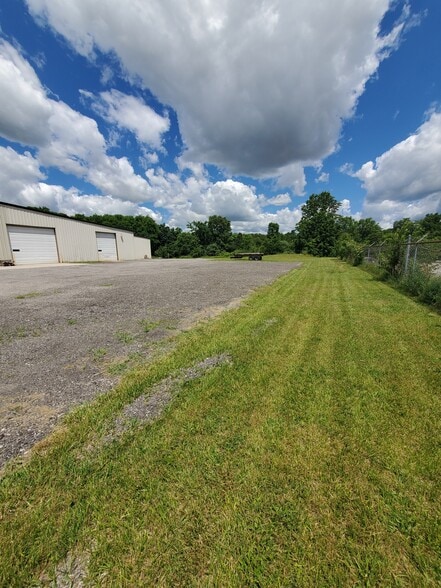 More Photos Of 2998 Paul Dr, Elkhart Manufacturing For Lease