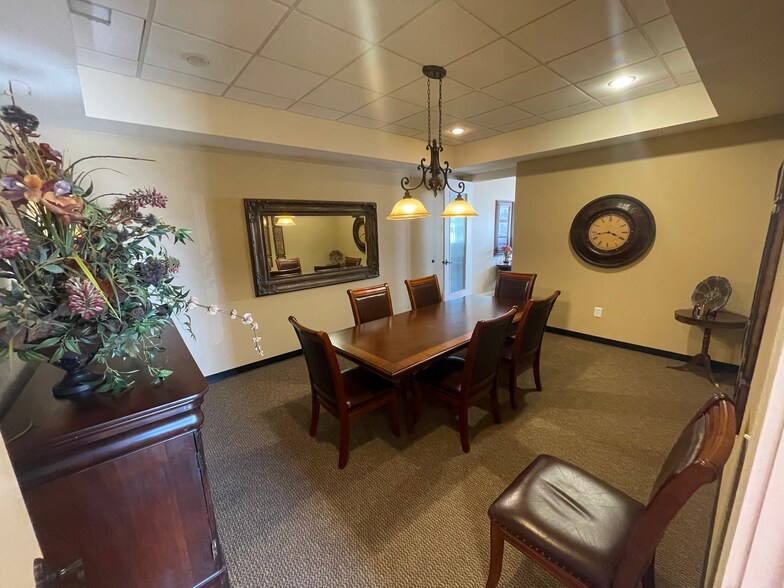 More Photos Of 148 S Houston St, Wharton Office For Sale