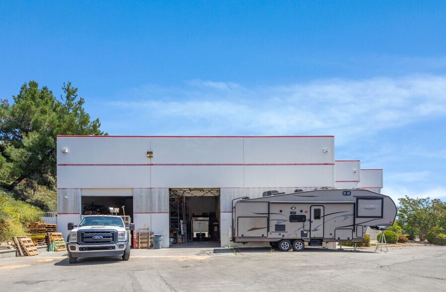 More Photos Of 25217 Anza Dr, Valencia Distribution For Sale