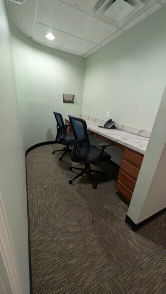 More Photos Of 1151 S 4th St, Louisville Medical For Lease