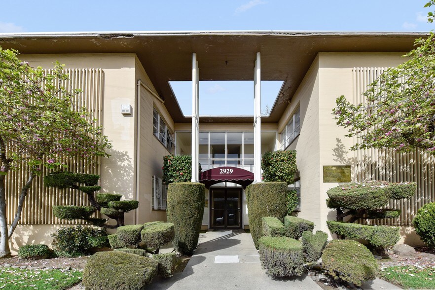 More Photos Of 2929 Summit St, Oakland Office For Lease