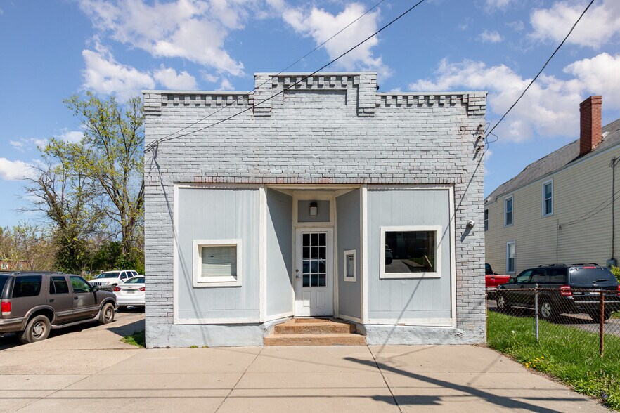 Primary Photo Of 1936 Elm Ave, Cincinnati Storefront For Sale