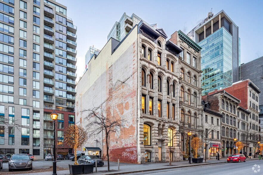 More Photos Of 460-464 Mcgill, Montréal Office For Sale