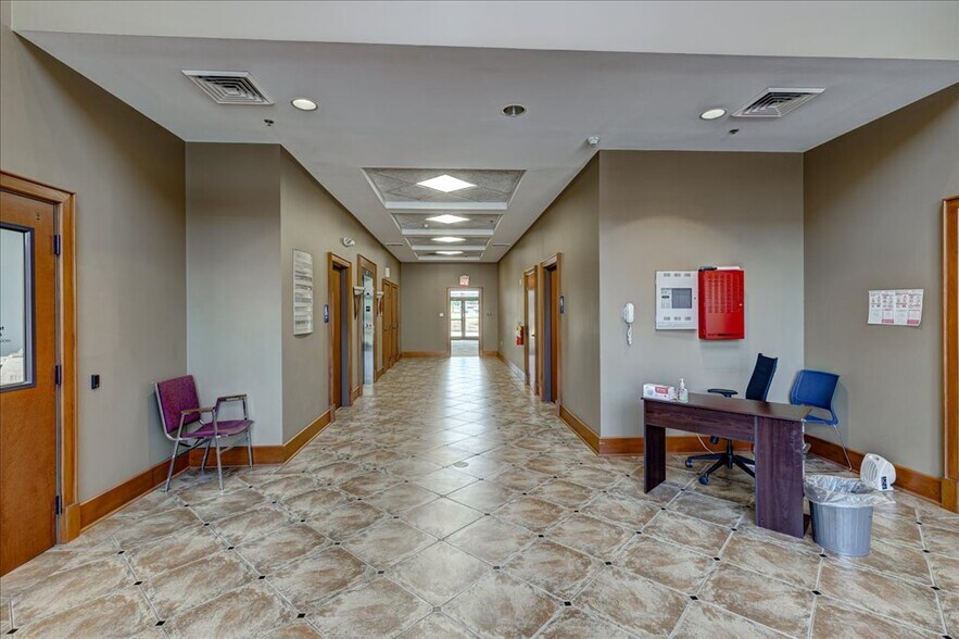 More Photos Of 2030 Avalon Pky, McDonough Office For Sale